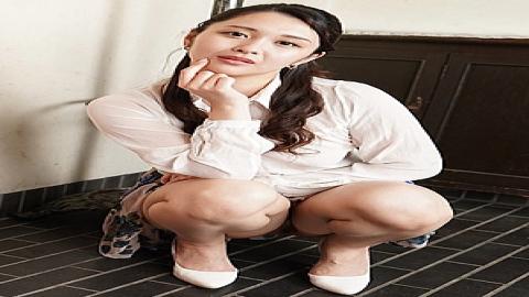 Pacopacomama PA-042525-100 The beautiful wife next door seduces me by showing off her no panties and no bra look